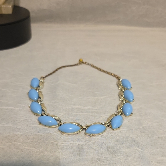 Elegant Blue and White GolWomen's Necklace - Picture 4 of 11